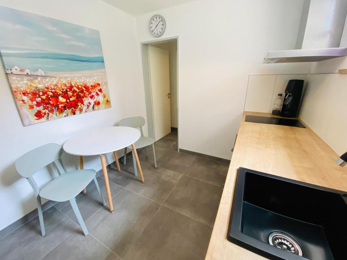 Apartment Regener Lorrach Bagian luar foto